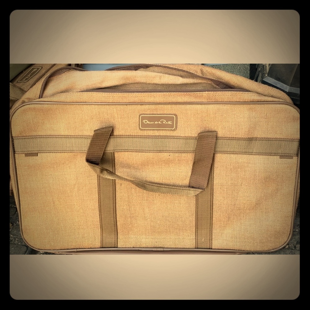 Oscar De La Renta 5 Piece Luggage Travel Set